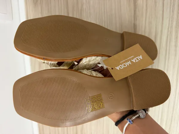 Sandalias yute nuevas con etiqueta