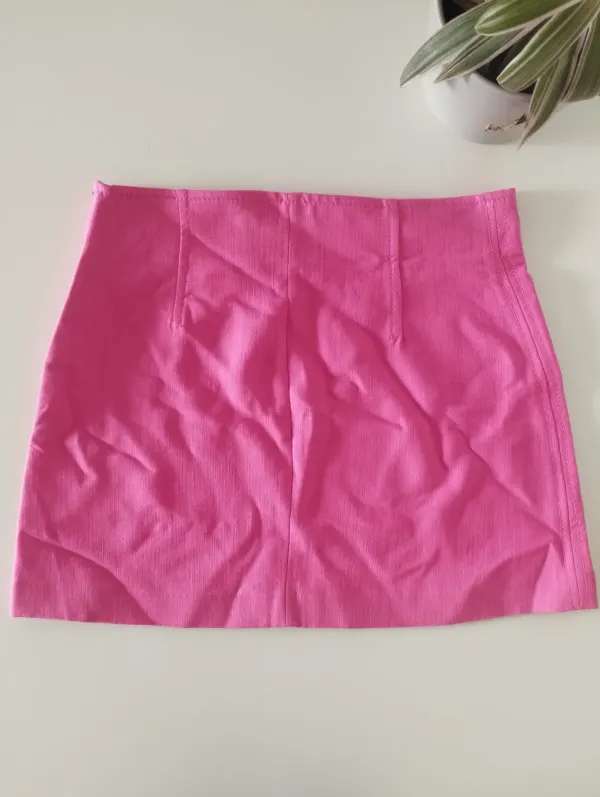 Minifalda ZARA Rosa Fucsia. NUEVA con etiqueta 🩷💝