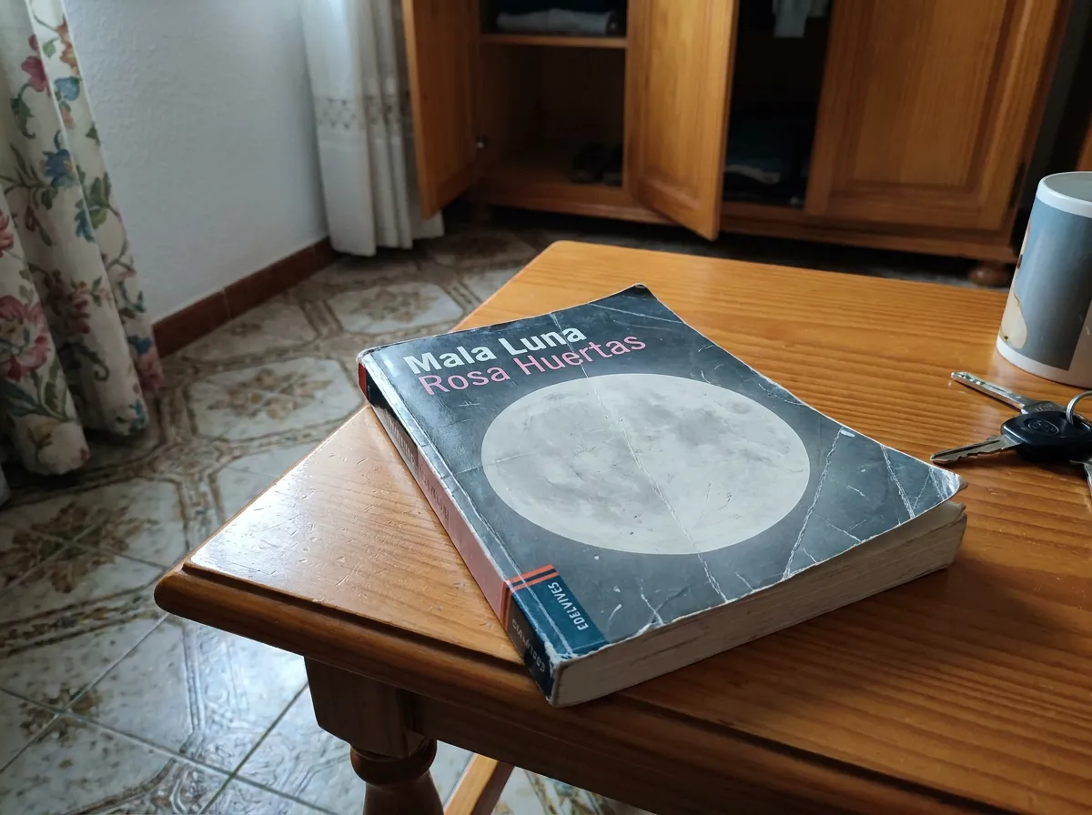 Libro Mala Luna Rosa Huertas Edelvives