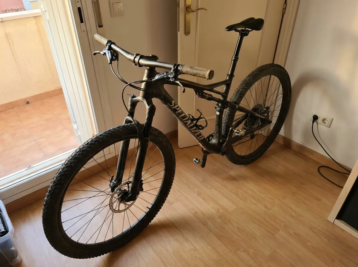Bicicleta Specialized Epic 29 Carbono.