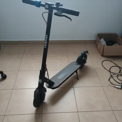 Patinete eléctrico Cecotec no tiene calgador