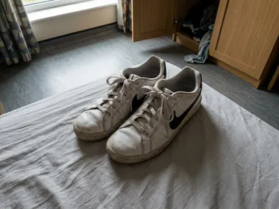 Zapatillas Nike Court Royale Blancas y Negras