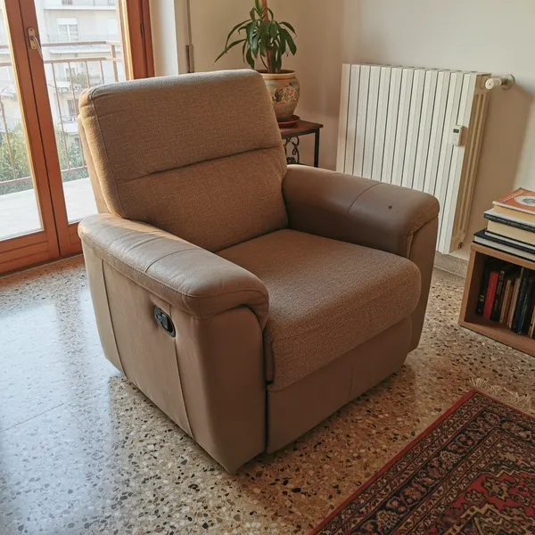Sofá relax elevable con tirador