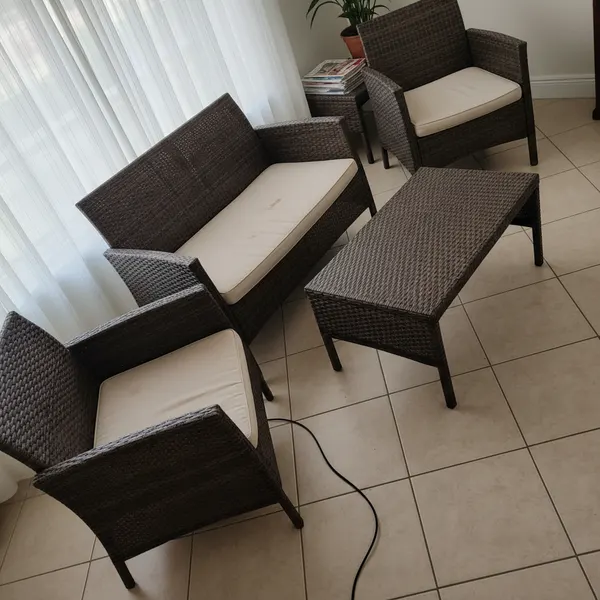 Conjunto Rattan 2 Sillones, Sofá y Mesa
