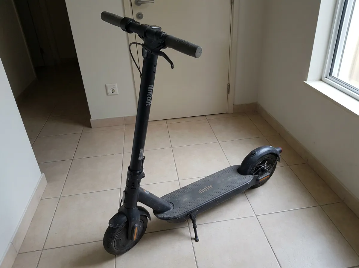 Patinete eléctrico usado ninebot